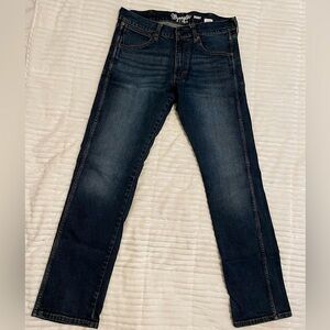 WRANGLER RETRO® SLIM FIT STRAIGHT LEG JEAN